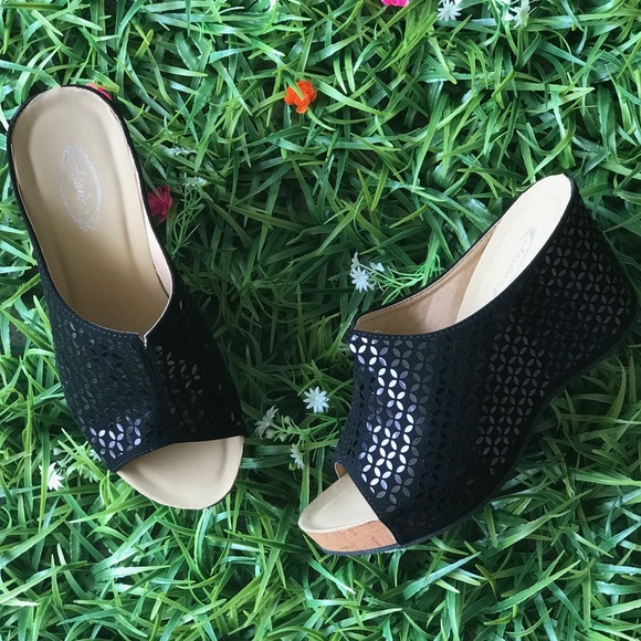 Italina SHIMMER Black Comfort Peep Toe Wedge SZ 10 - Picture 3 of 7